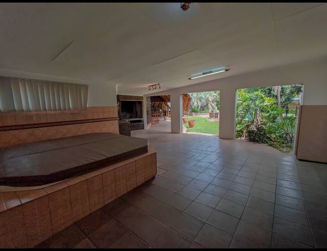 5 BEDROOM HOUSE FOR SALE IN BOLTONWOLD